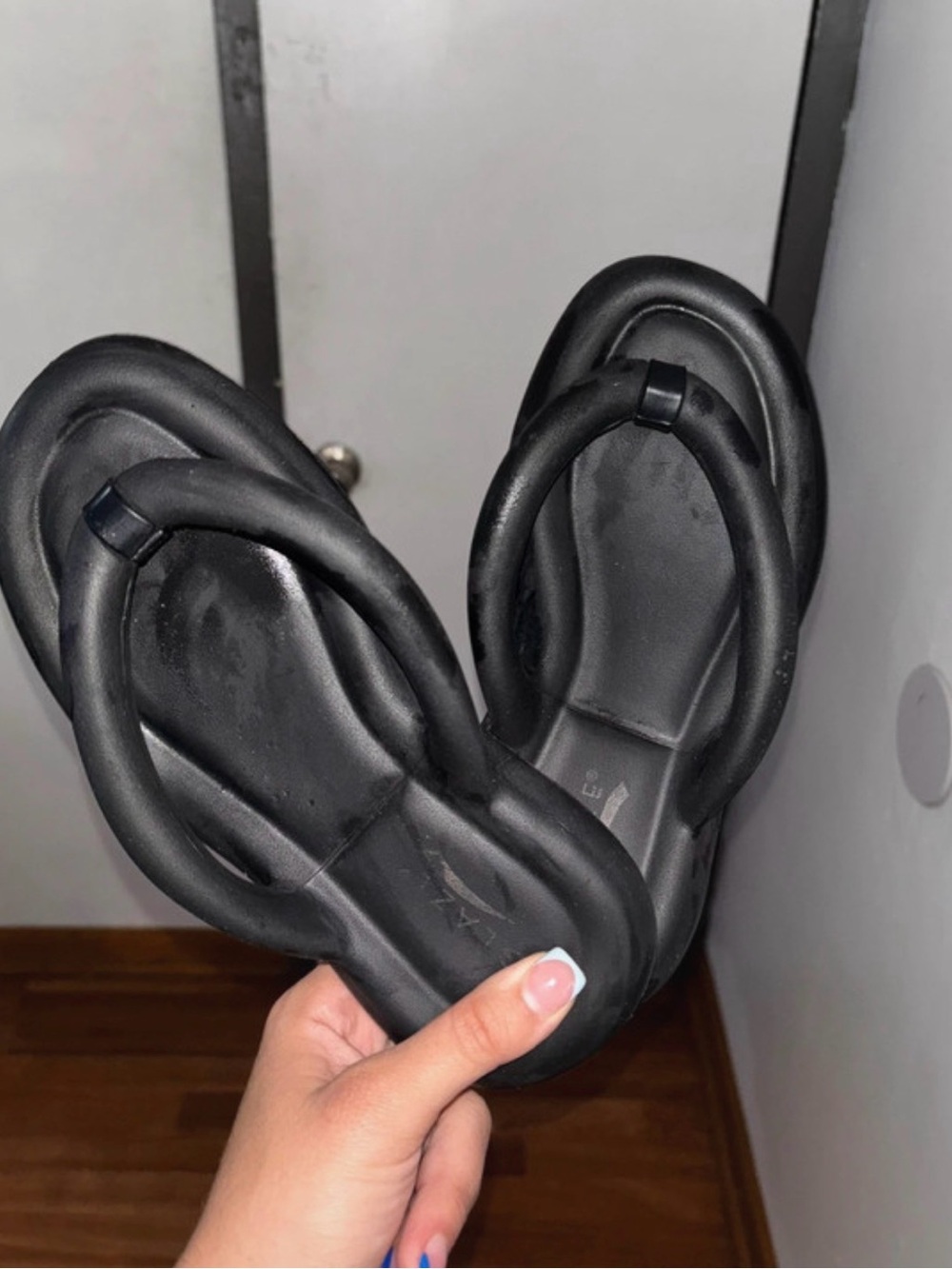 Black Women's Padded Thong Sandals - Casual Comfort